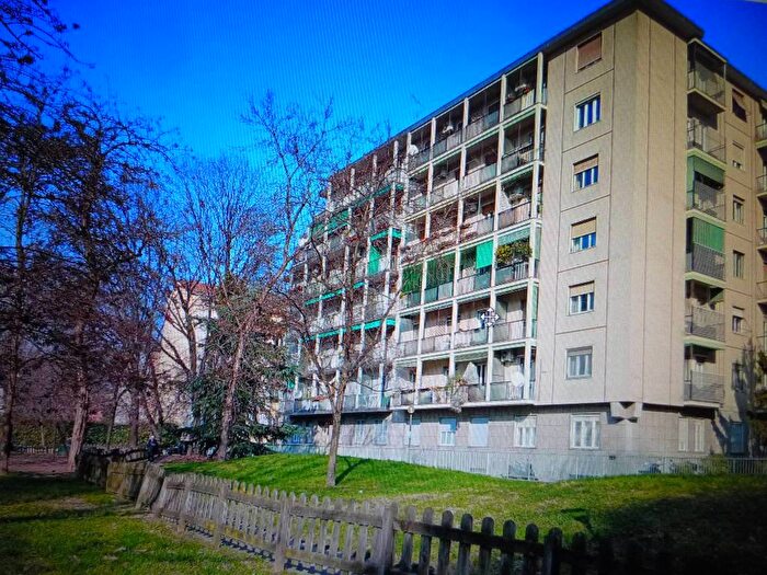 Appartamento bilocale in affitto in Via George Washington, Solari, Milano