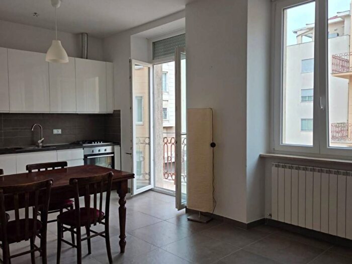 Appartamento con 5 locali in affitto in Viale Luigi Rendina, Villa Comunale, LAquila