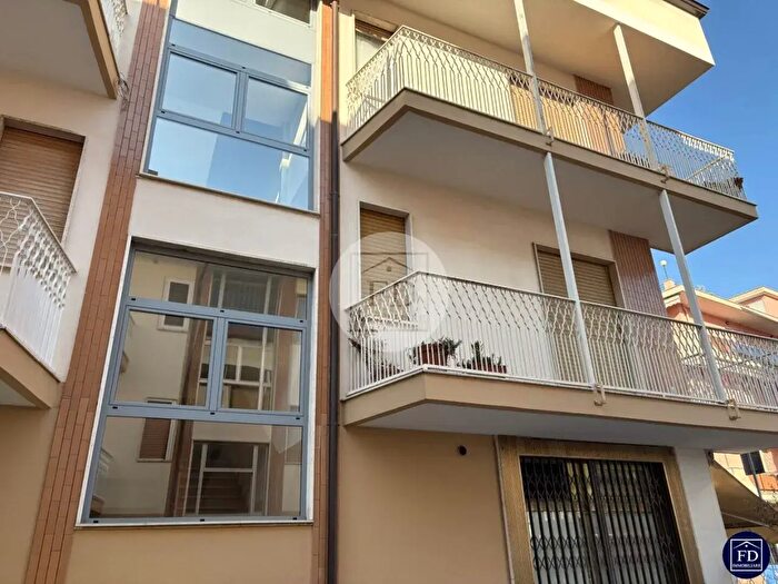 Appartamento trilocale in vendita in Via Aurelia, Loano