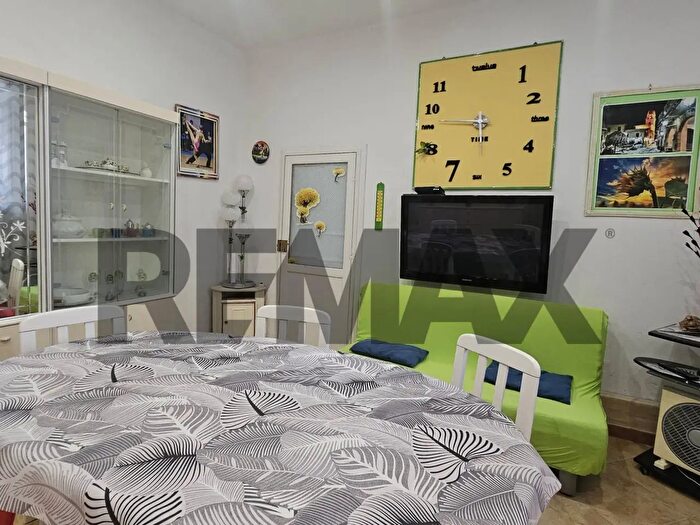 Casa bilocale in vendita in Largo Poerio, Castelnuovo Della Daunia