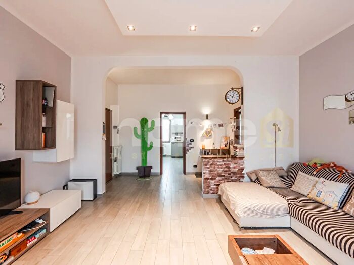 Appartamento quadrilocale in vendita in Via Giuseppe Parini, Modena