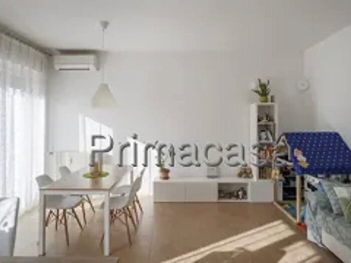 Appartamento trilocale in vendita in Via Andrea Doria, Verona