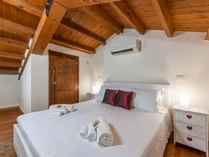 Appartamento trilocale in vendita in Vico Vincenzo Sulis, Cagliari