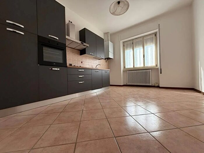 Appartamento bilocale in affitto in Via Cornelio Rovera, Gavirate