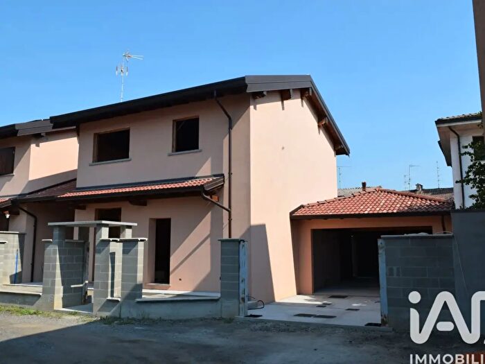 Casa con 6 locali in vendita in Via Bellini, Gravellona Lomellina