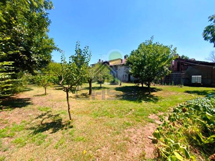 Casa quadrilocale in vendita in Cascina Regona, San Fiorano