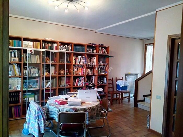 Casa con 5 locali in vendita in Reggio Emilia