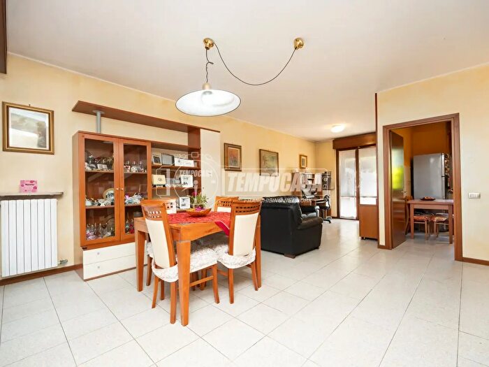 Appartamento quadrilocale in vendita in Bussero