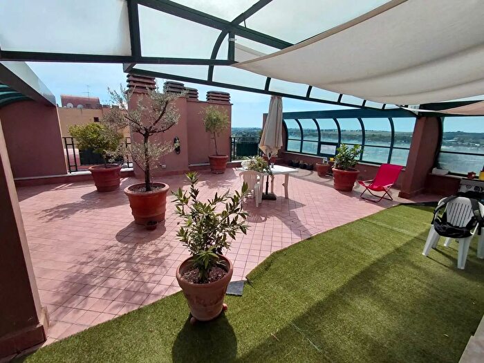 Appartamento con 6 locali in vendita in Via Italo Calvino, Tivoli