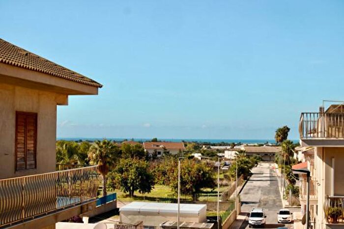 Appartamento con 6 locali in vendita in Via G Cappello, Santa Croce Camerina