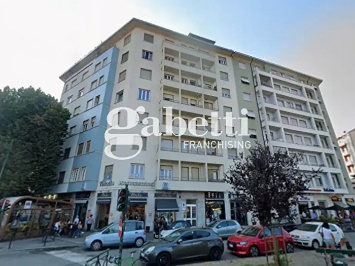 Appartamento trilocale in affitto in Piazza Santa Rita, Torino
