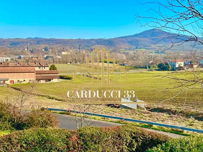 Casa con 7 locali in vendita in Tortona