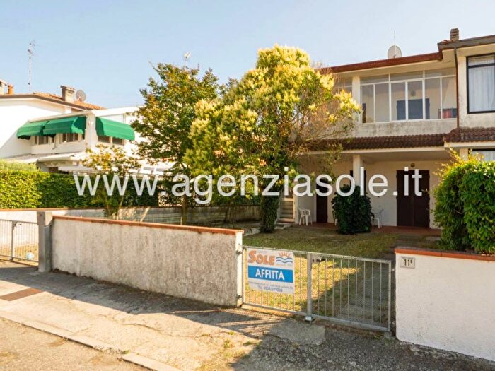 Casa trilocale in affitto in Viale Santo Domingo, Lido delle Nazioni, Comacchio