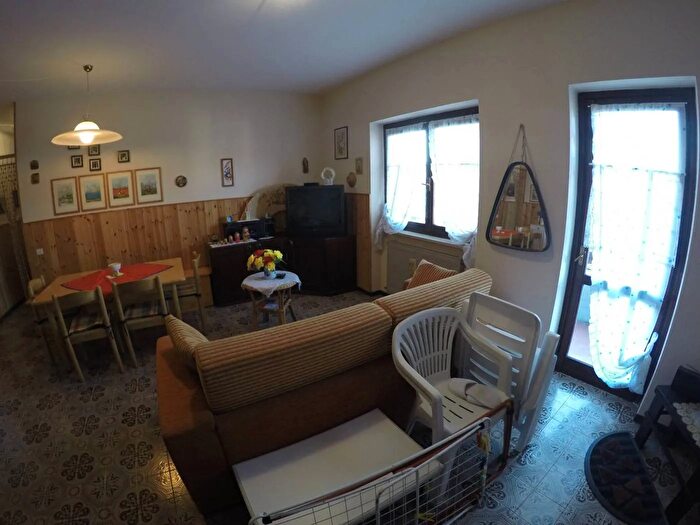 Appartamento trilocale in vendita in Via Bergamo Costa di Serina, Costa Di Serina