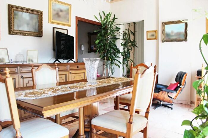 Appartamento con 6 locali in vendita in Viale Adua, Pistoia