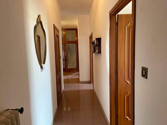 Casa con 12 locali in vendita in Livorno