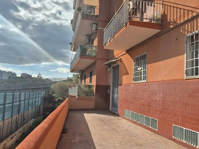 Appartamento quadrilocale in vendita in Via Prestinenza, Catania