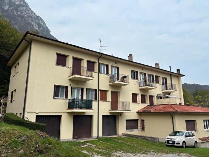 Appartamento trilocale in vendita in Località San Michele, Galbiate