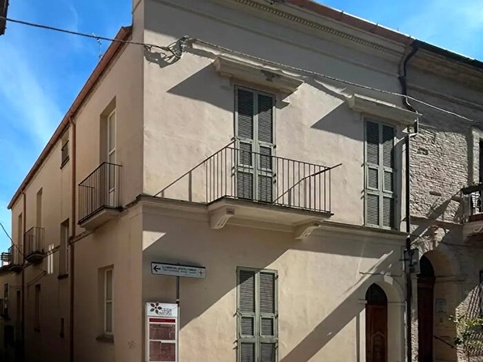 Casa con 8 locali in vendita in Via Santa Maria Maggiore, Lanciano