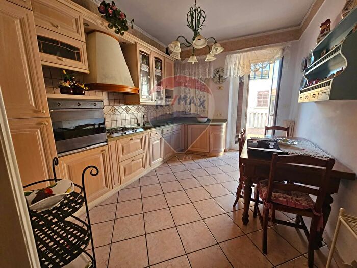 Appartamento con 8 locali in vendita in San Vincenzo