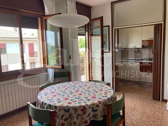 Appartamento quadrilocale in affitto in Via dei Mirtilli, Venezia