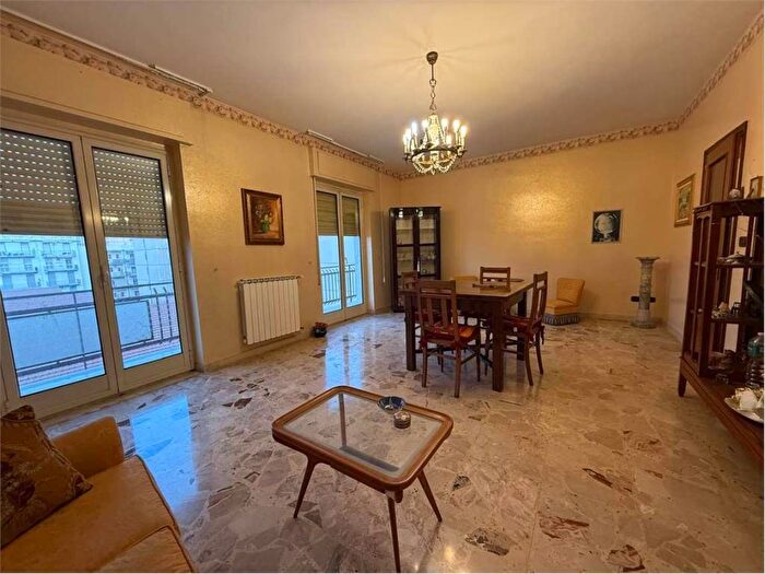 Appartamento con 5 locali in affitto in Santa Panagia Teracati, Siracusa