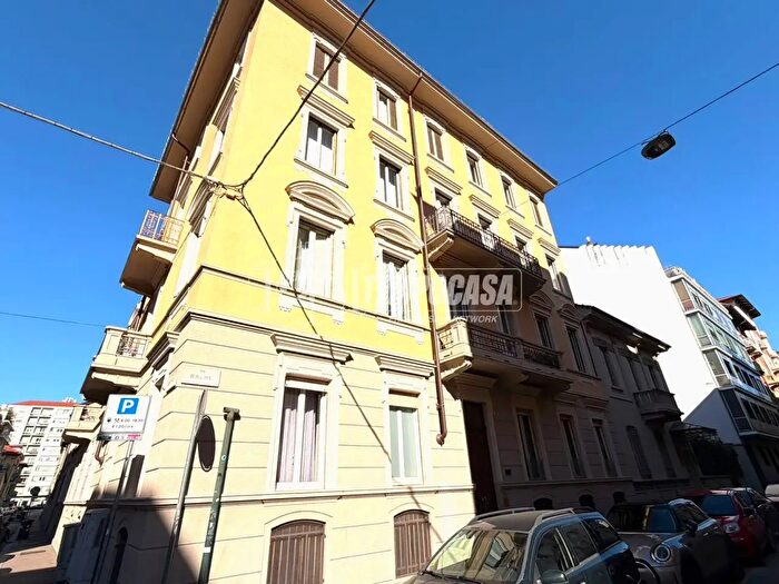 Appartamento quadrilocale in vendita in Via Balme, Torino