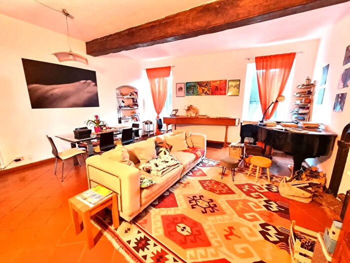 Appartamento con 6 locali in vendita in Sarzana