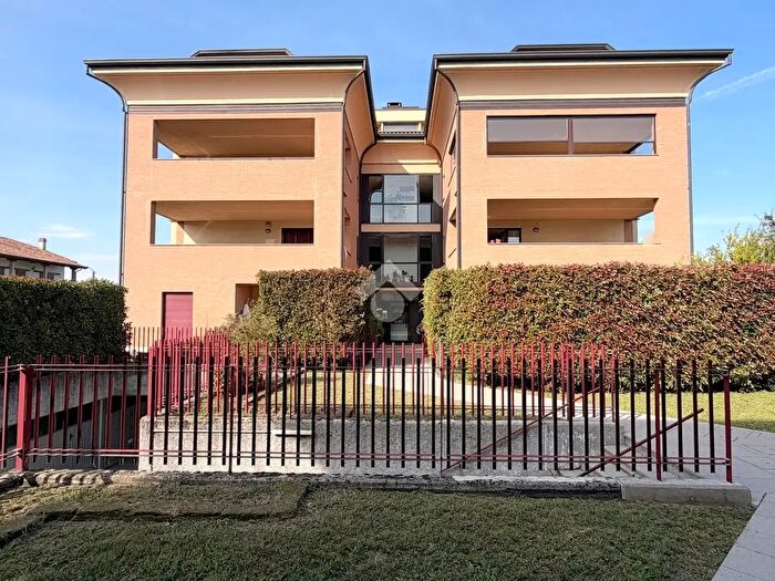 Appartamento trilocale in vendita in Via Verdi, Cesate
