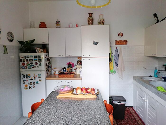 Casa con 5 locali in vendita in Carrara