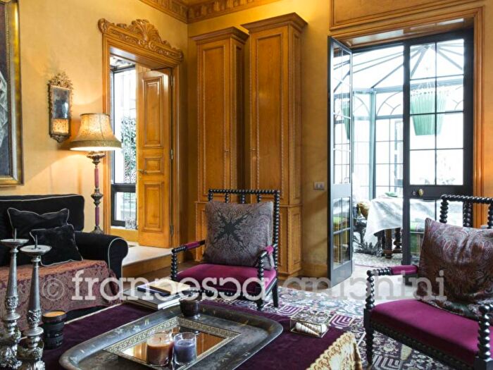 Appartamento con 6 locali in affitto in Lungarno Torrigiani, San Niccolò, Firenze