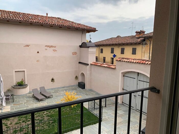 Appartamento bilocale in affitto in Via Cavour, Cherasco