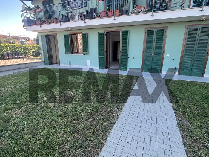 Appartamento trilocale in vendita in Gioovanni Magistrini, Momo