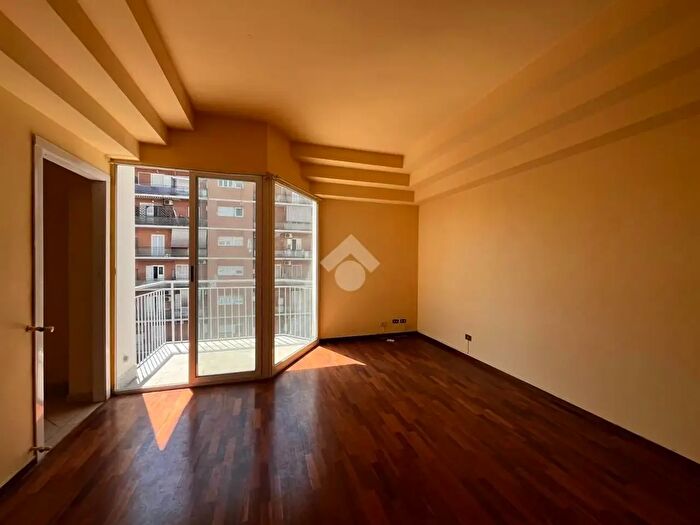 Appartamento trilocale in vendita in Via Attilio Ambrosini, Roma
