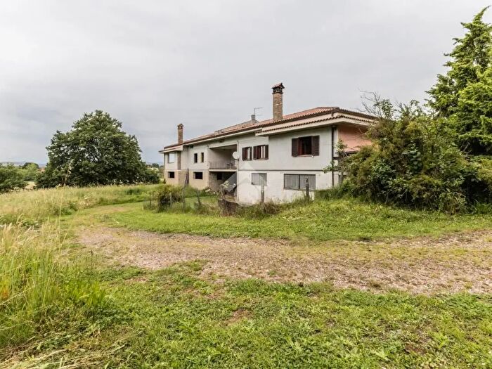 Casa con 8 locali in vendita in Via del Pepe, Bracciano