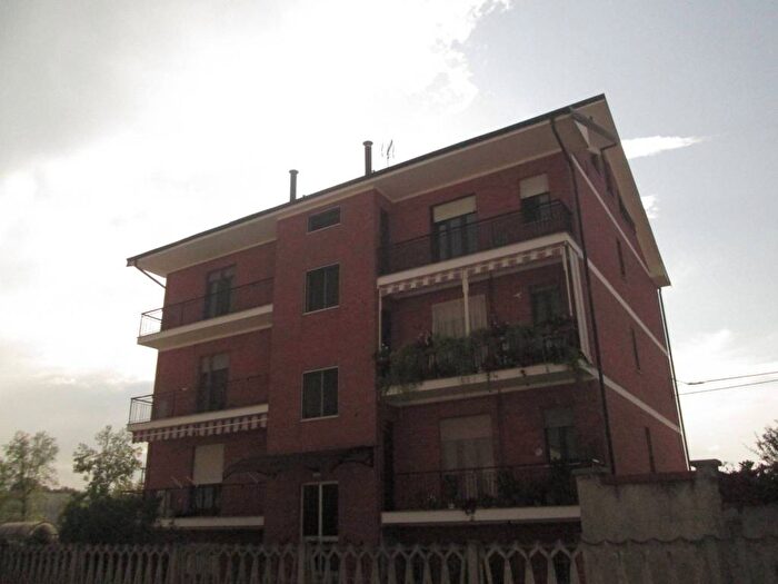 Appartamento trilocale in affitto in Via Mario Locatelli, Centro, Moretta
