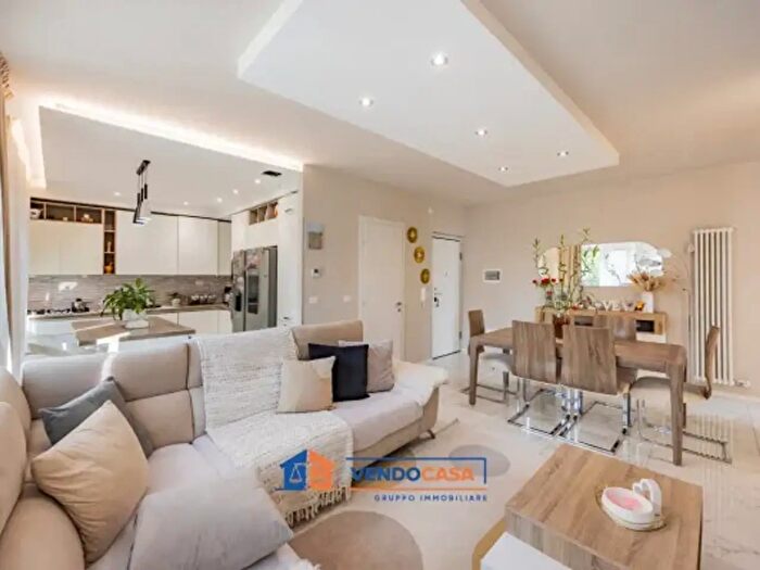 Appartamento con 5 locali in vendita in Via Molino Morra, Cuneo