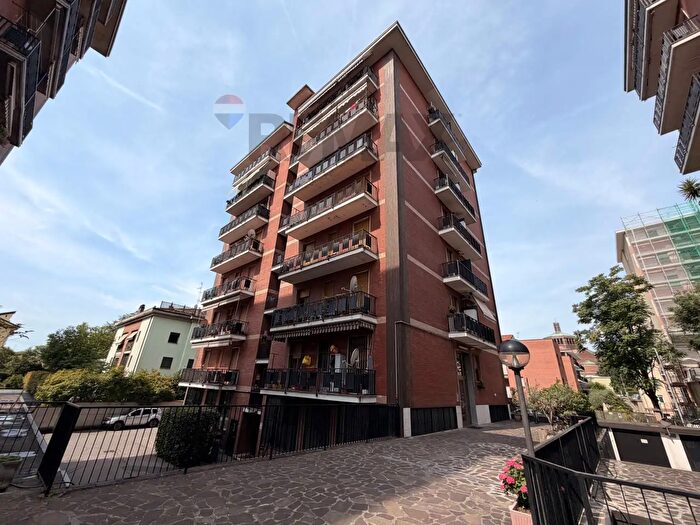 Appartamento bilocale in vendita in Via Montesanto, Monza