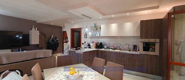 Appartamento trilocale in vendita in Via Napoli Maddaloni, Maddaloni