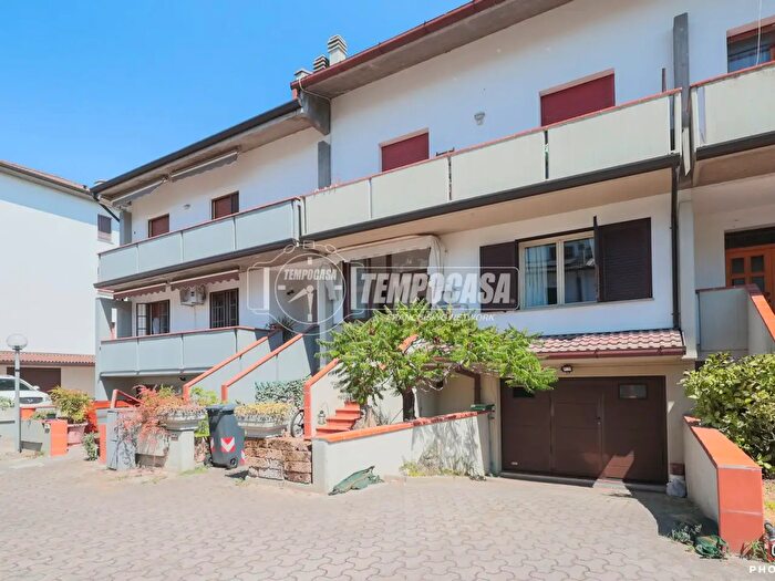 Casa con 7 locali in vendita in Forli'