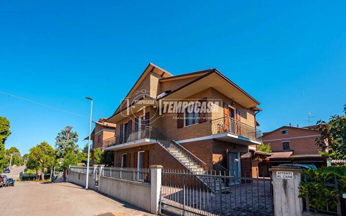 Casa in vendita in Via Luigi Morelli, Casalgrande