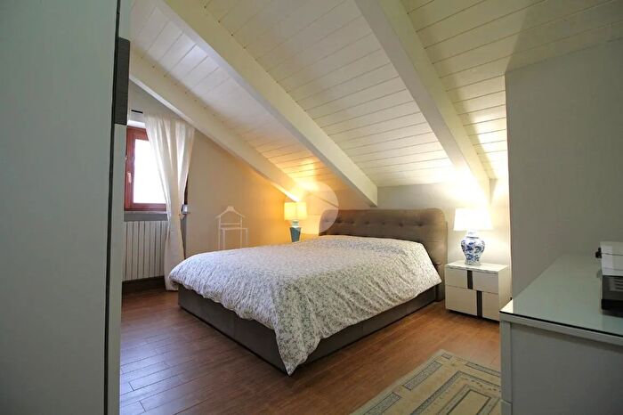 Appartamento con 6 locali in vendita in Via Ciriè, Brandizzo