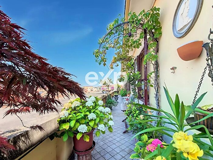 Appartamento con 7 locali in vendita in Voghera