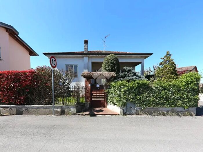 Casa con 5 locali in vendita in Strada Capezzagna Storta, Roverbella