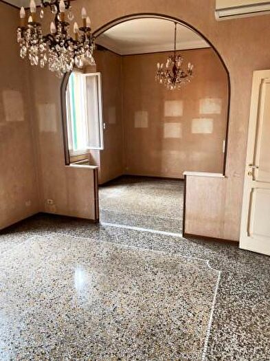 Appartamento con 6 locali in vendita in Via Carlo Giordana, Genova