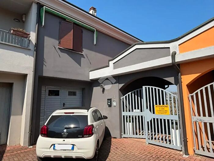 Casa quadrilocale in vendita in Via Giulio Romano, San Giorgio Bigarello