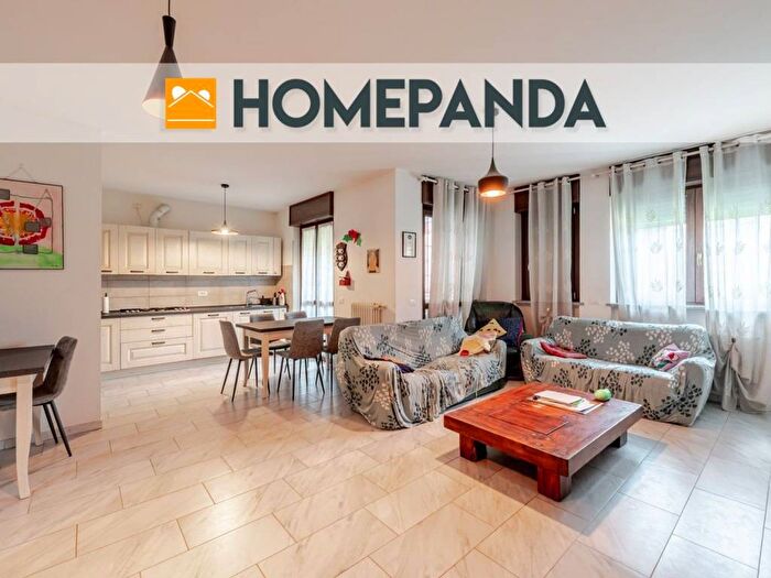 Appartamento trilocale in vendita in Via Filippo Palizzi A, Quarto Oggiaro, Milano
