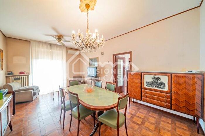 Appartamento trilocale in vendita in Via Caravaggio, Reggio Emilia