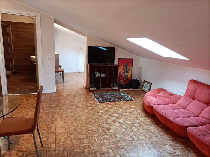 Appartamento bilocale in affitto in Via Vincenzo Civerchi, Centro Storico, Crema