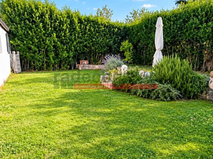 Casa con 5 locali in vendita in Via Uberto Mondolfi, Livorno